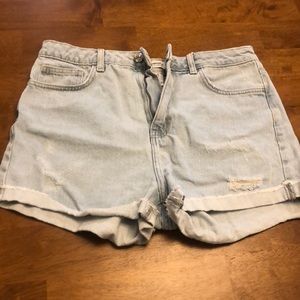 Forever 21 Lightwash High Rise Shorts Size 28